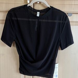 NWT Lightweight Mesh Reversible Yoga Tee - Size 4